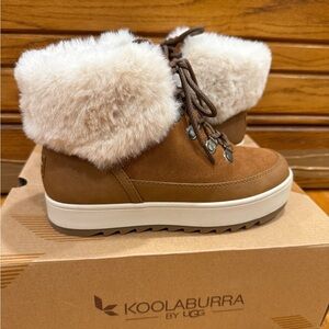 Koolaburra Women's Tan Winter Boots with Cream Fur